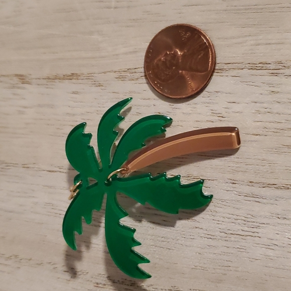 Palm tree dangle pierced earrings goldtone hooks tropical vacation mode - Picture 5 of 5